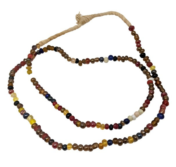 Glass bead strand