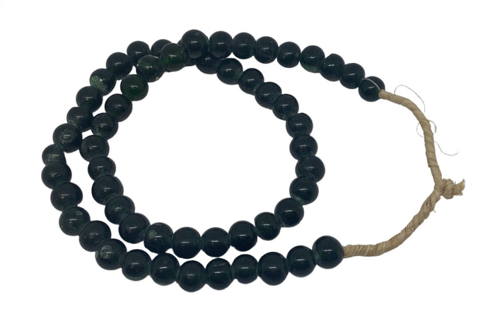 Glass bead strand